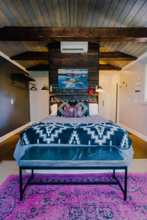 Swank House- West Wing Suite- Pet Friendly